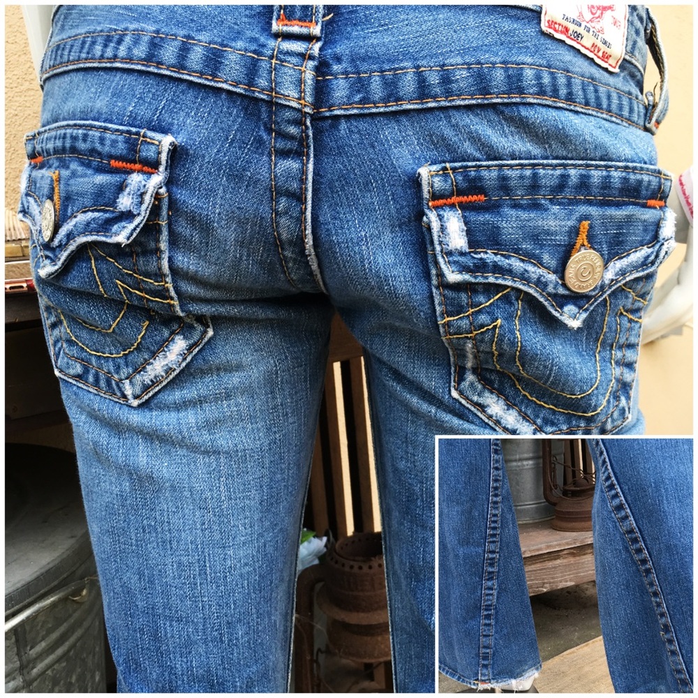 TWISTED Seam JOEY True Religion Flare Distressed medium-faded blue. Excellent!